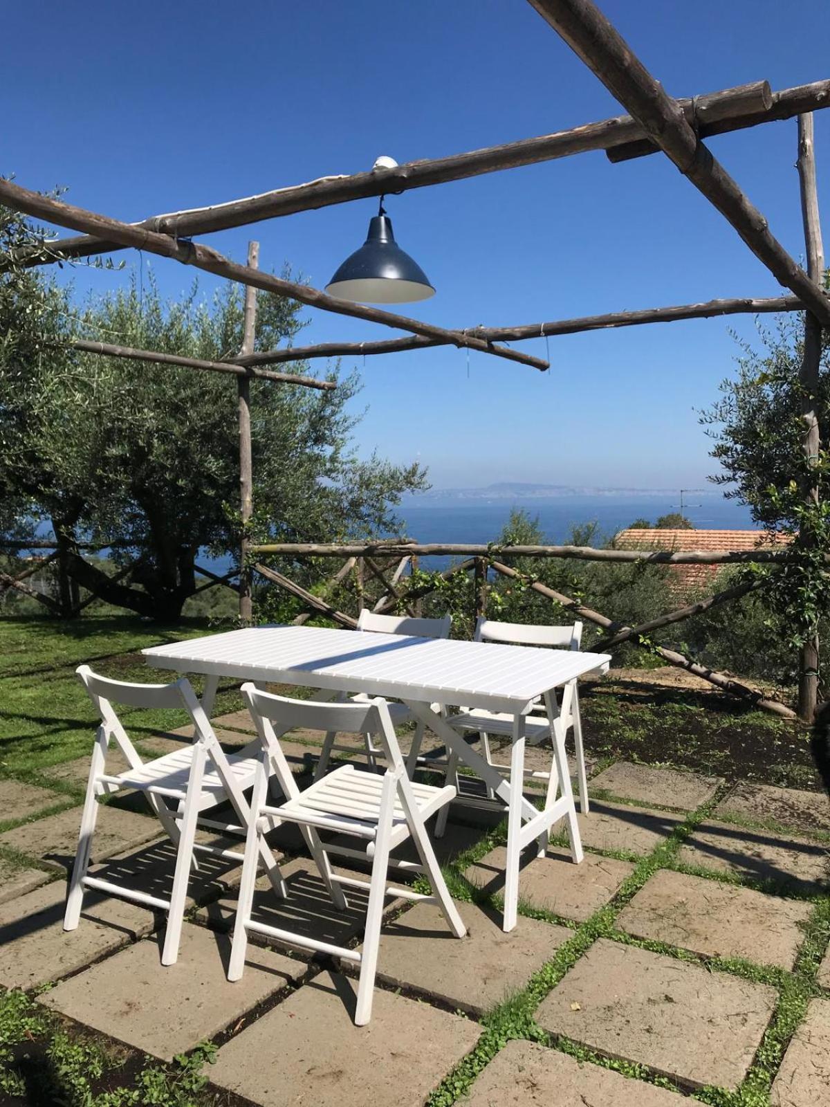 Sorrento Garden Hotel Bagian luar foto