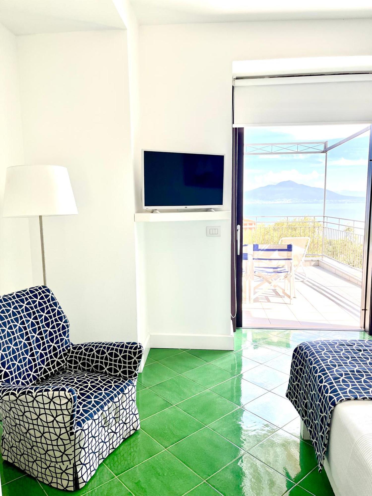 Sorrento Garden Hotel Bagian luar foto