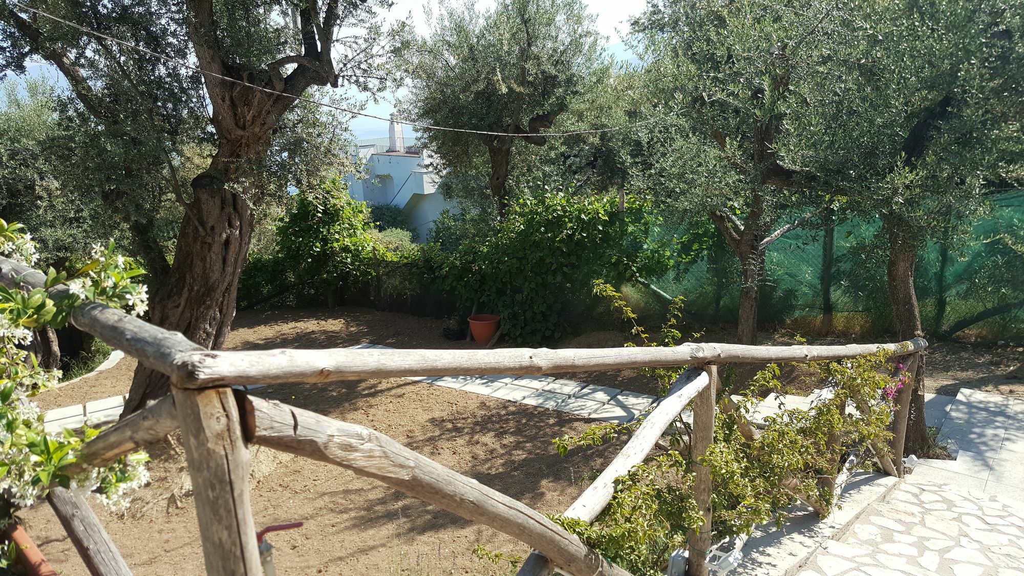 Sorrento Garden Hotel Bagian luar foto